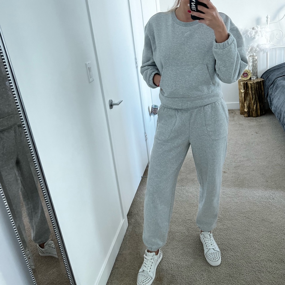 Nike gray sport set.